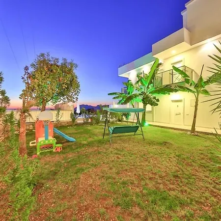 Oezge Villa